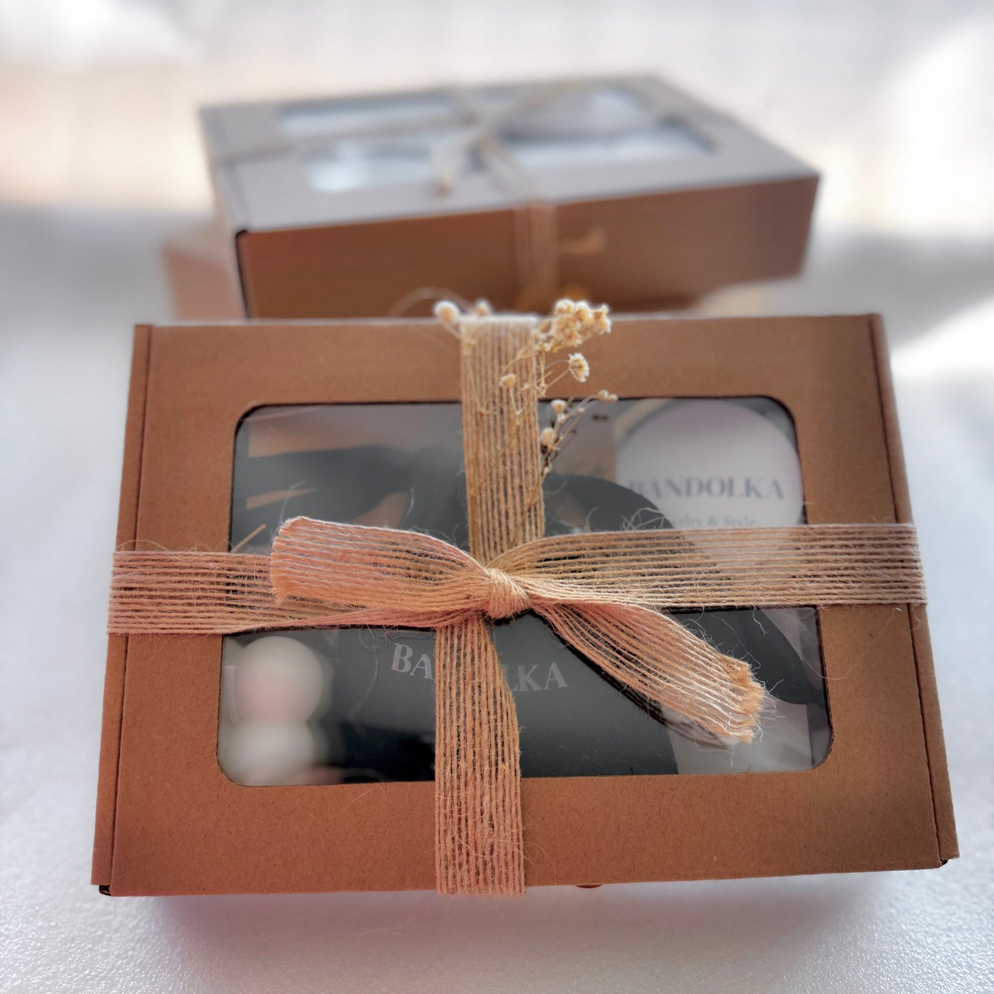 BANDOLKA Gift Box with Jewelry white flowers