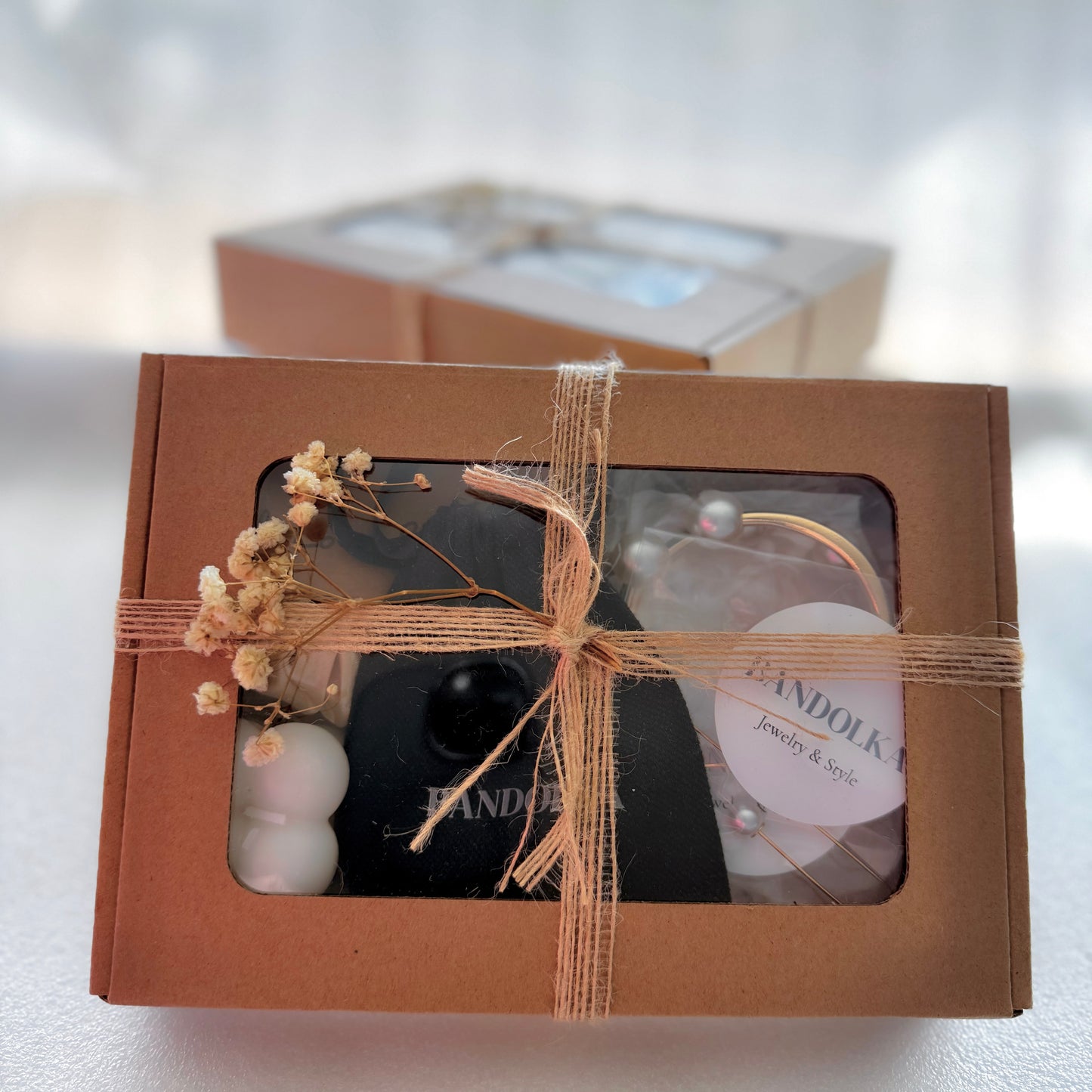 BANDOLKA Gift Box with Pearl Earrings