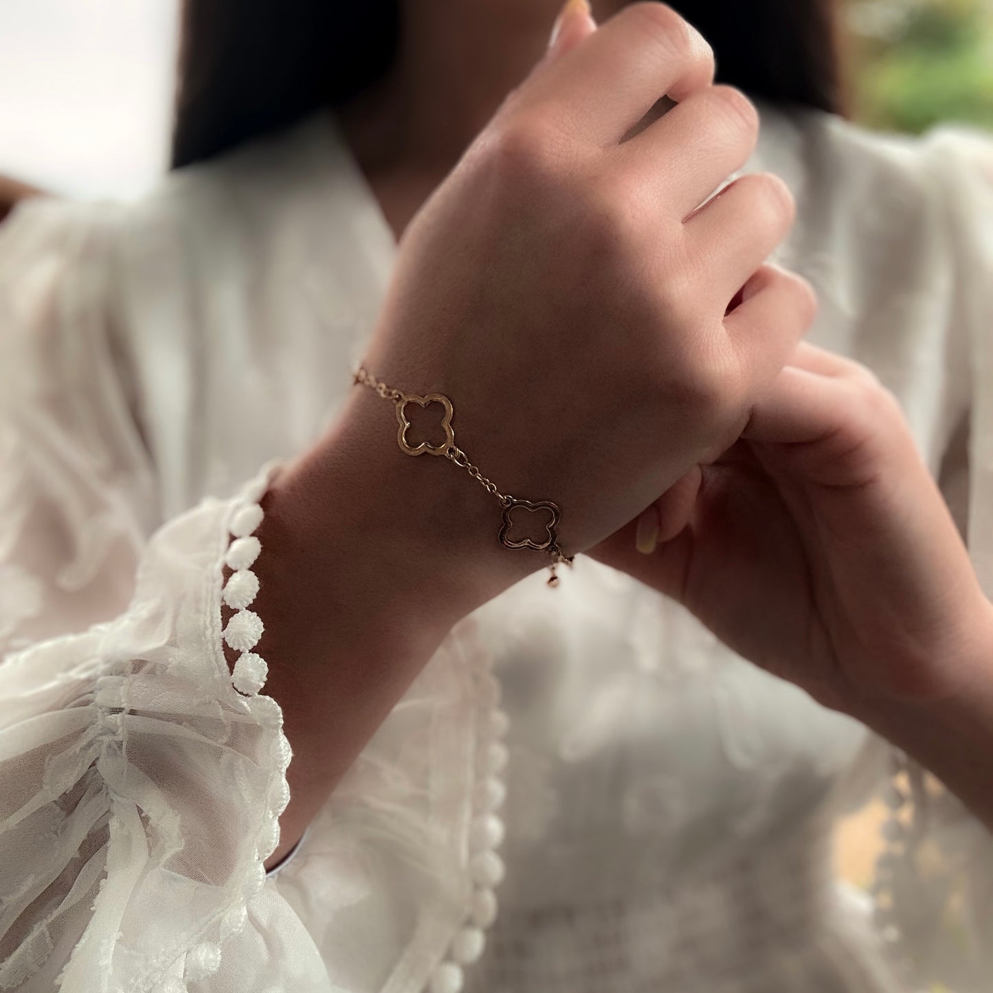 Minimal Wave Bracelet