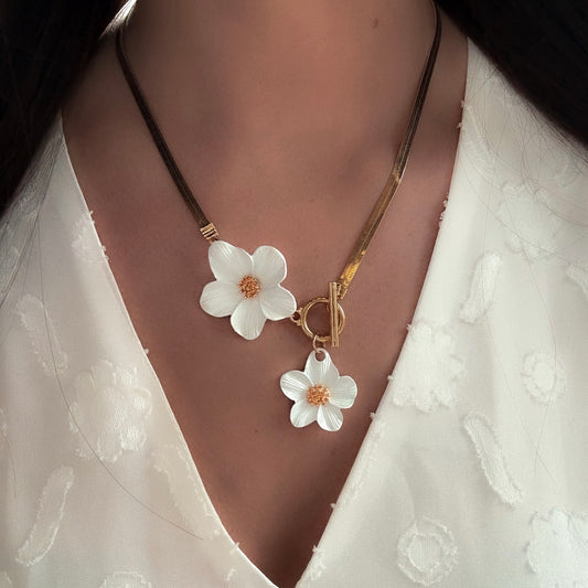 Cloud Kiss Necklace
