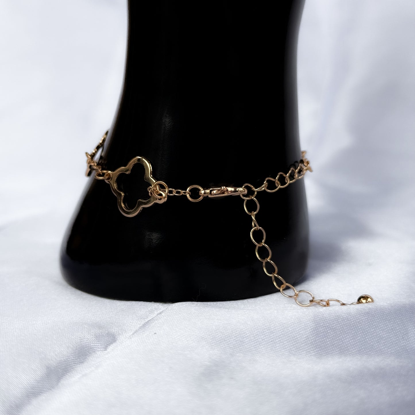 Minimal Wave Bracelet
