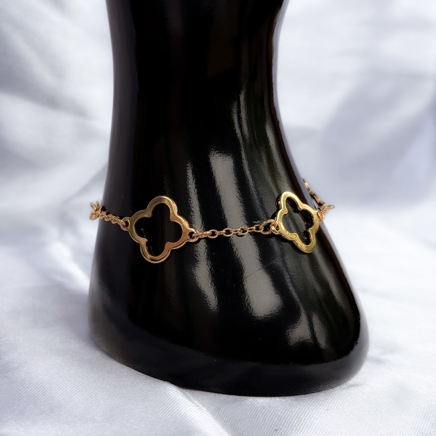 Minimal Wave Bracelet